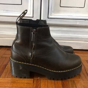 Dr. Martens Rometty Leather Chelsea Boots Burnished Wyoming Black size 7L